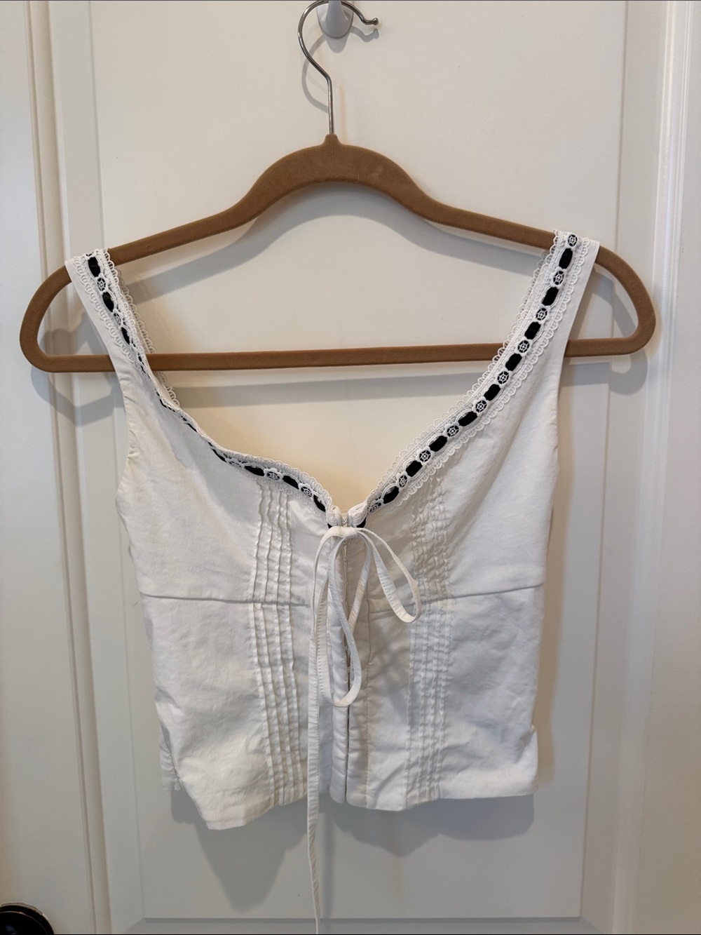XS White Lace-Trim Tie-Front Corset top with lace and bow feminine cottagecore